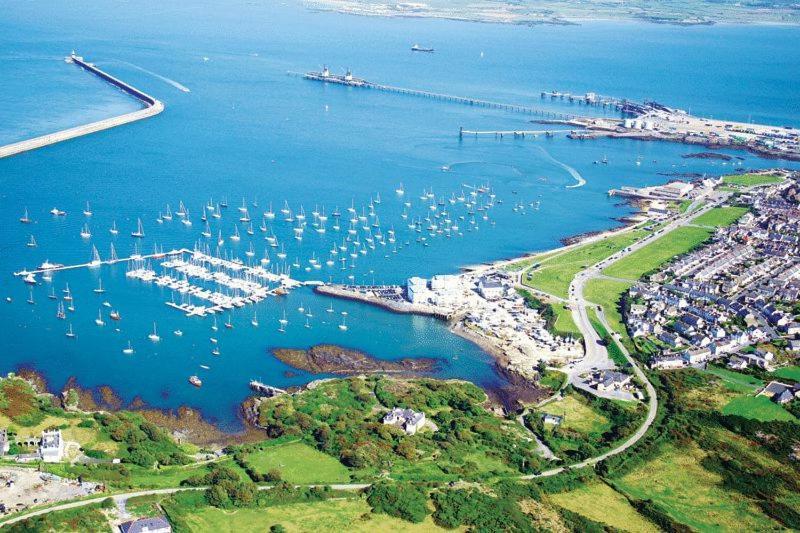 Marina Sea View Apt - Second Floor With Lift, Modern Holyhead Exterior foto