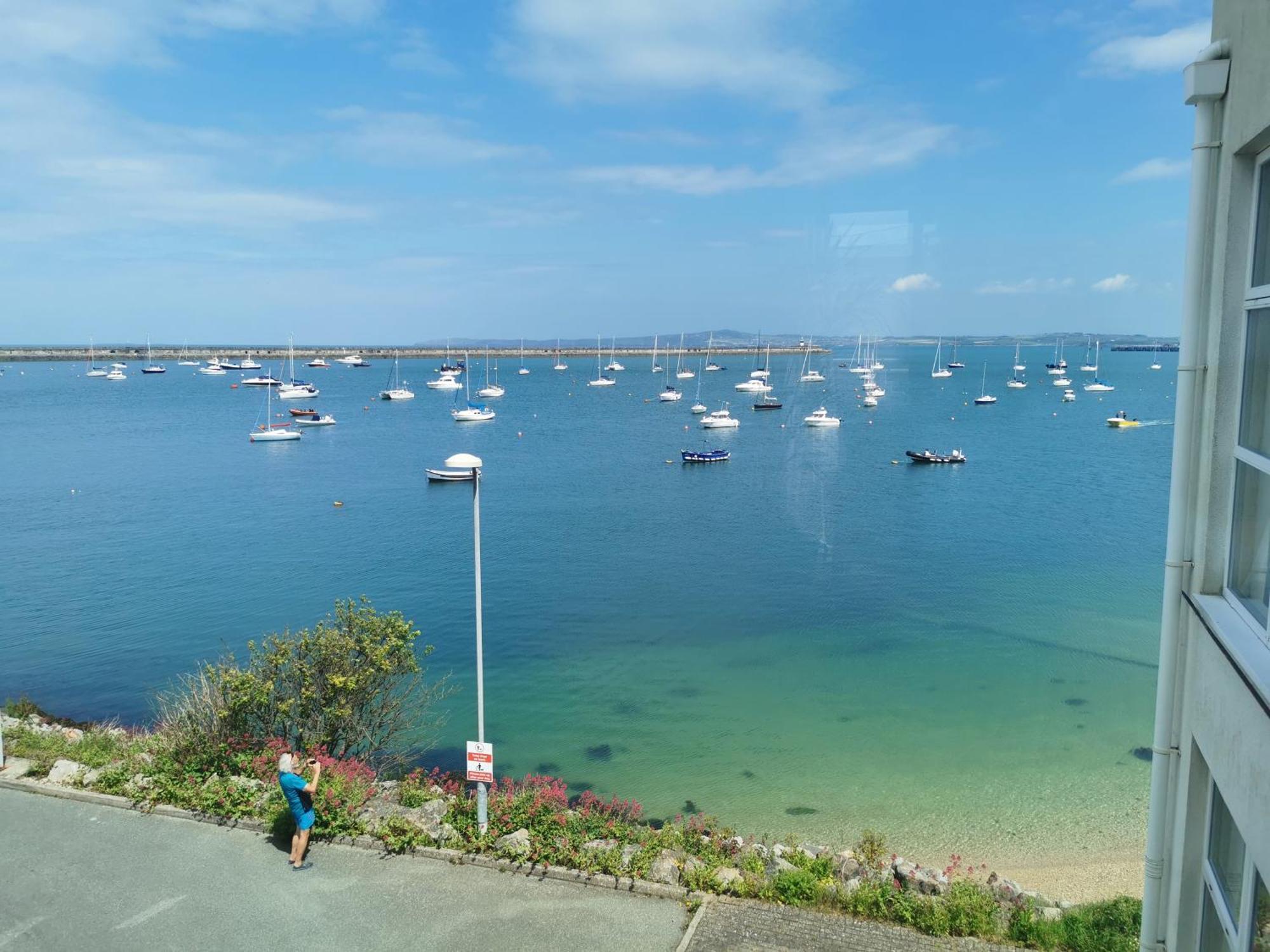 Marina Sea View Apt - Second Floor With Lift, Modern Holyhead Exterior foto